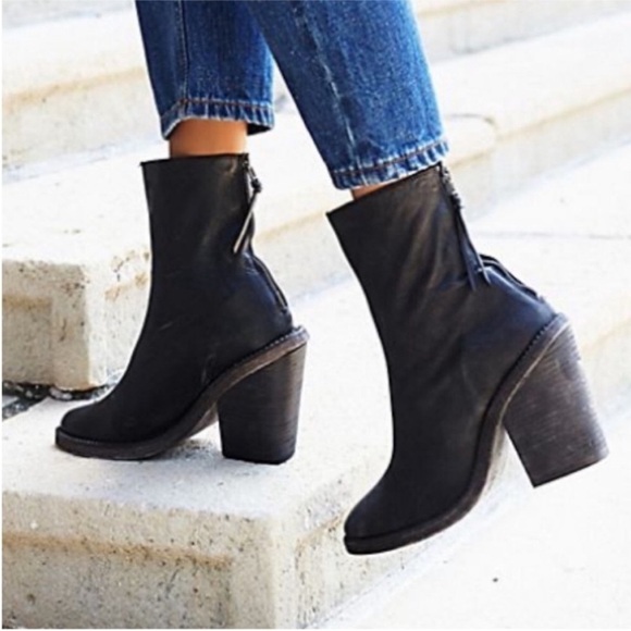 Free People Marquis distressed black leather ankle boot with rear zip block heel - Picture 9 of 10